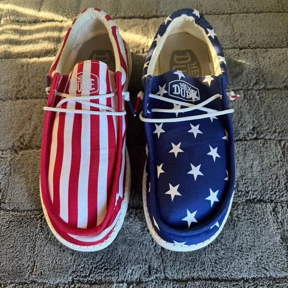 Hey Dude Wally Patriotic American Flag Men’s Size 12 Lightweight Summer Shoes - Picture 2 of 8